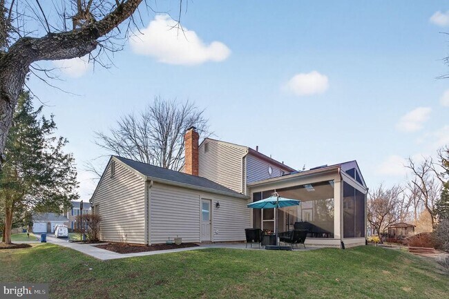 Building Photo - 11922 Holly Spring Dr