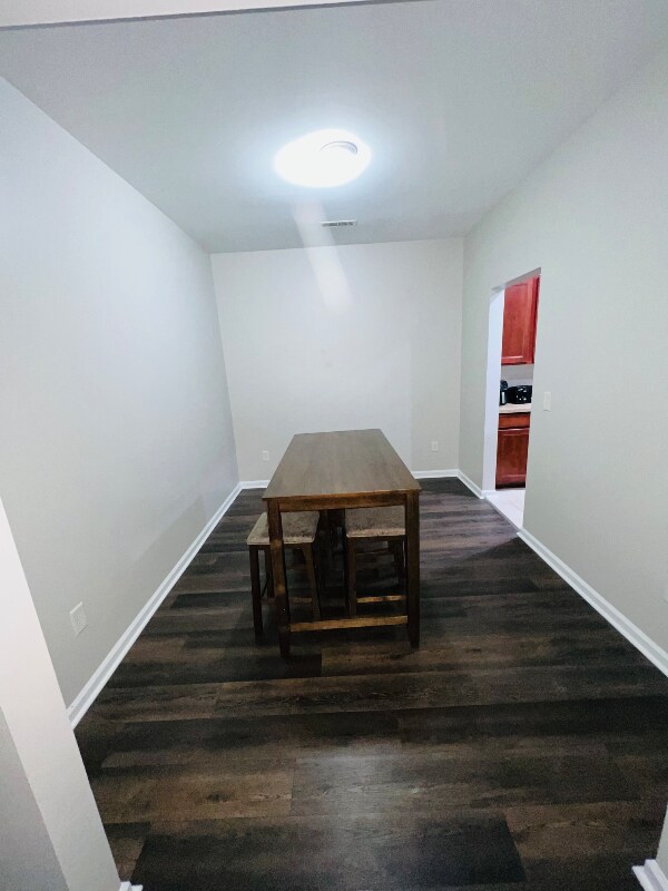 Building Photo - 335 Flyway Rd