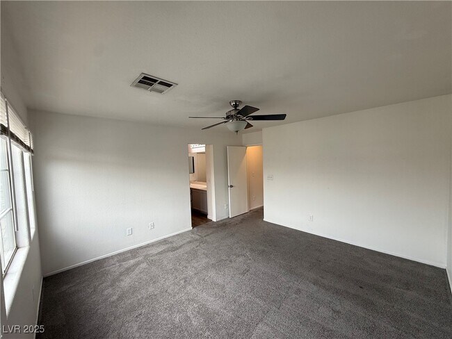 Building Photo - 6768 Wormwood Ln