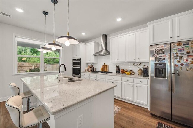 Building Photo - 3588 Creek Hollow