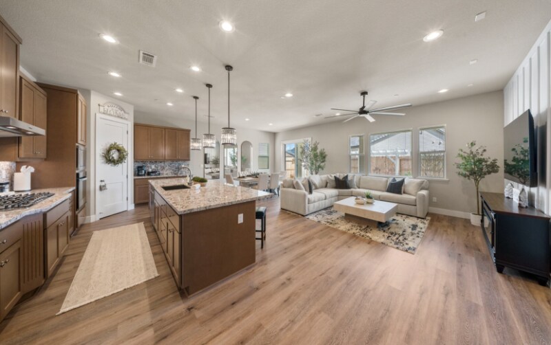 Building Photo - 2522 Amur Ave