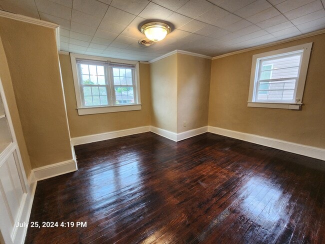 Building Photo - 2804 Mapleton Ave