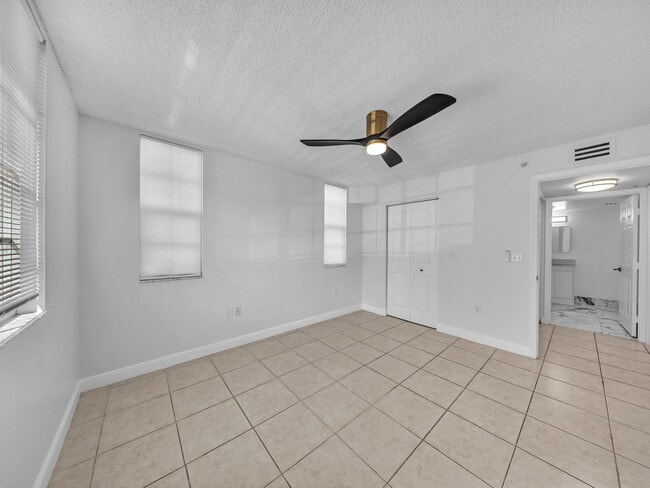 Building Photo - 11165 SW 6th St