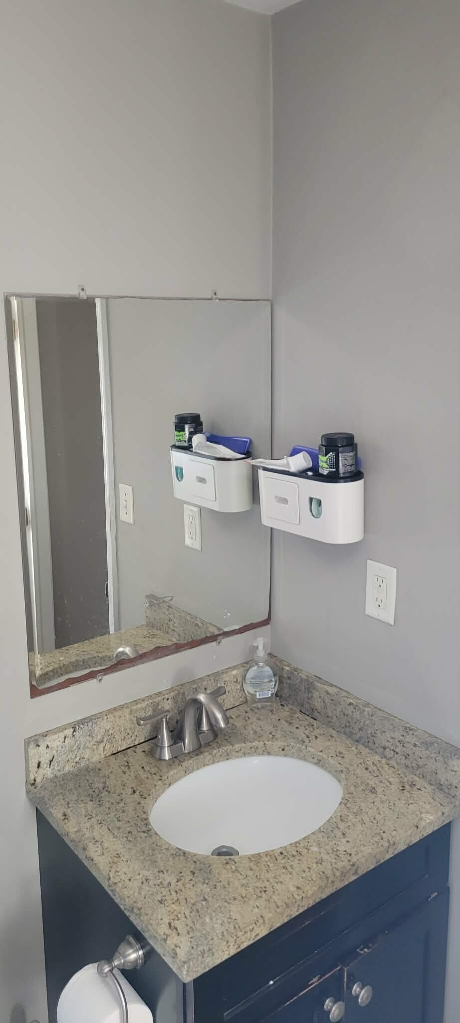 Building Photo - 22 Douglas Ave