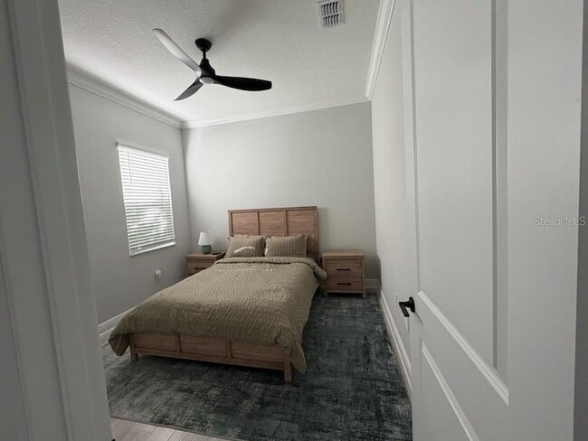 Building Photo - 18817 Valleta Ave