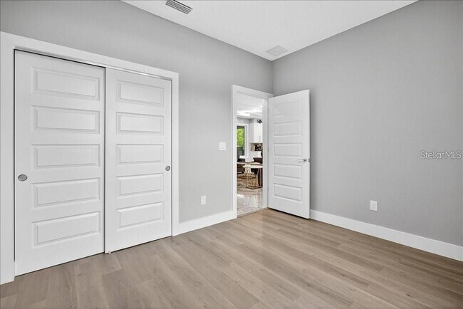 Building Photo - 128 Blare Dr