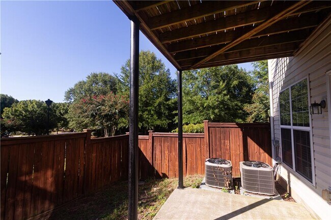 Building Photo - 1035 Thornborough Dr
