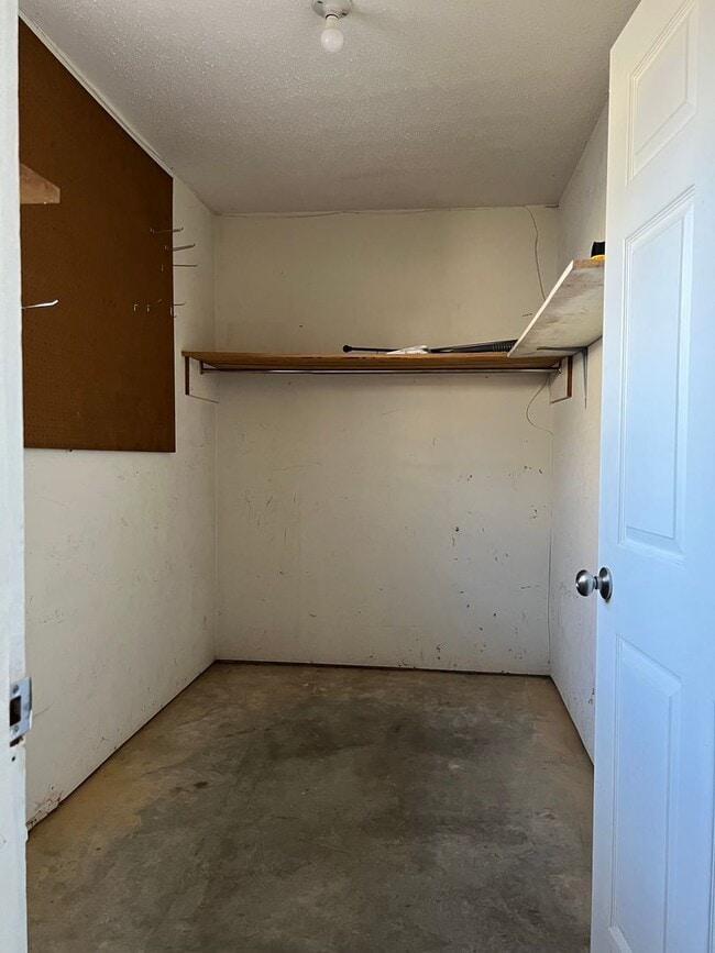 Building Photo - 19 Marble Ct