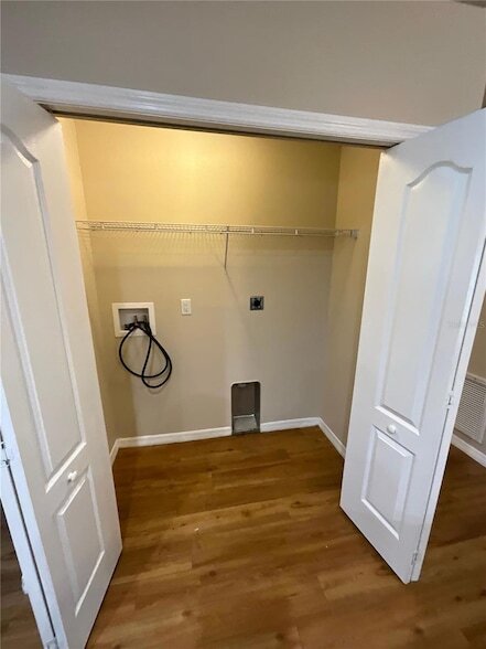 Building Photo - 9094 N Peachtree Way