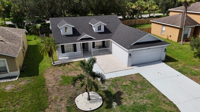 Building Photo - 4026 Banbury Cir