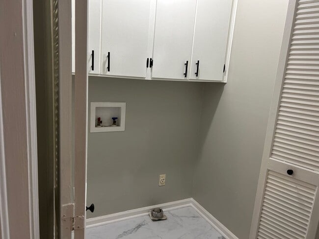 Building Photo - 2904 Scotsman Rd