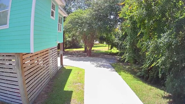 Building Photo - 111 Eleanor Ave