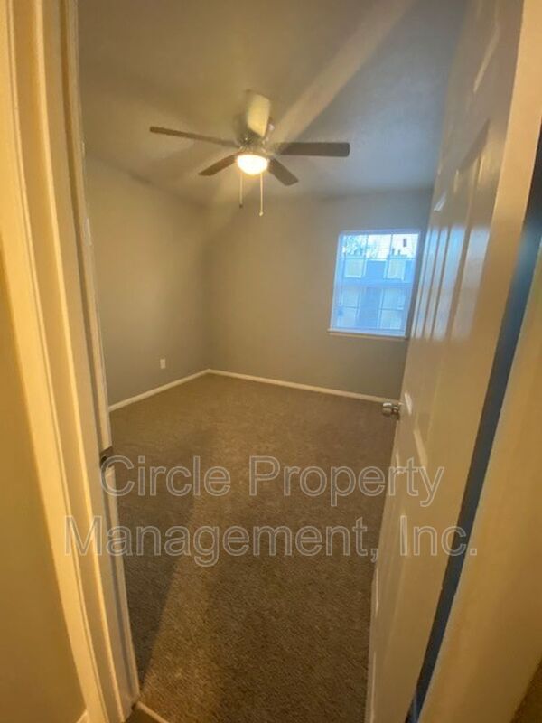 Building Photo - 4100 Hunters Ridge Dr SW