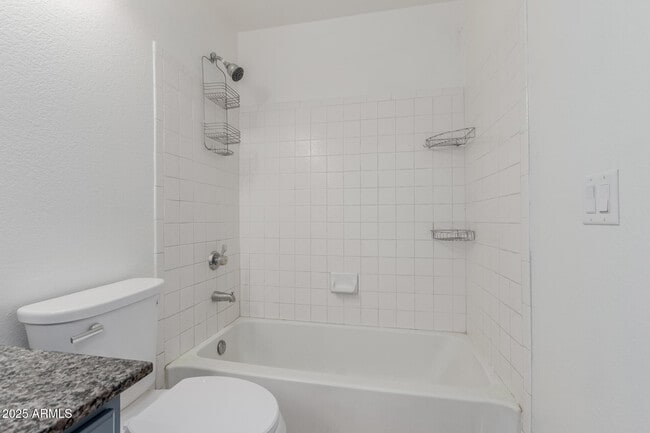 Building Photo - 1600 N Saba St