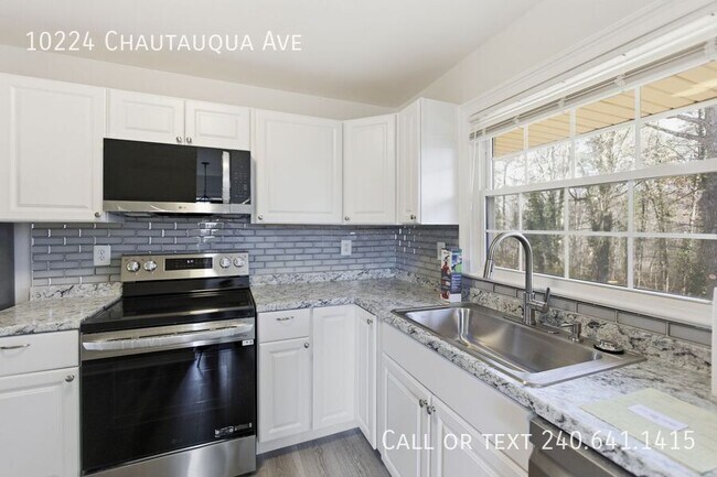 Building Photo - 10224 Chautauqua Ave