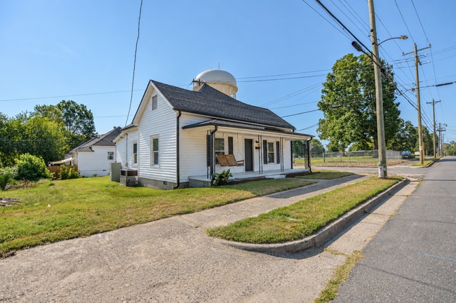 Building Photo - 300 N Jones Ave