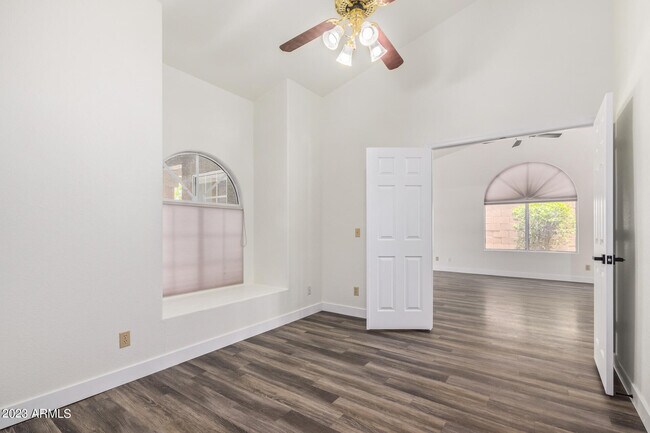 Building Photo - 4325 E Montgomery Rd