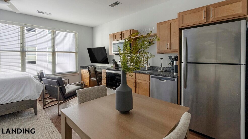 Building Photo - 302 13th St S