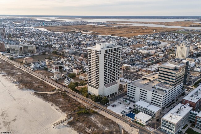 Building Photo - 3851 Boardwalk