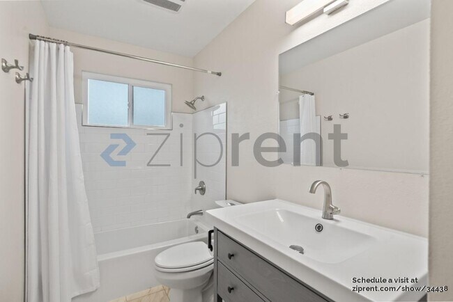 Building Photo - 692 Pomeroy Ave