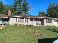 Building Photo - 413 Hall Ave