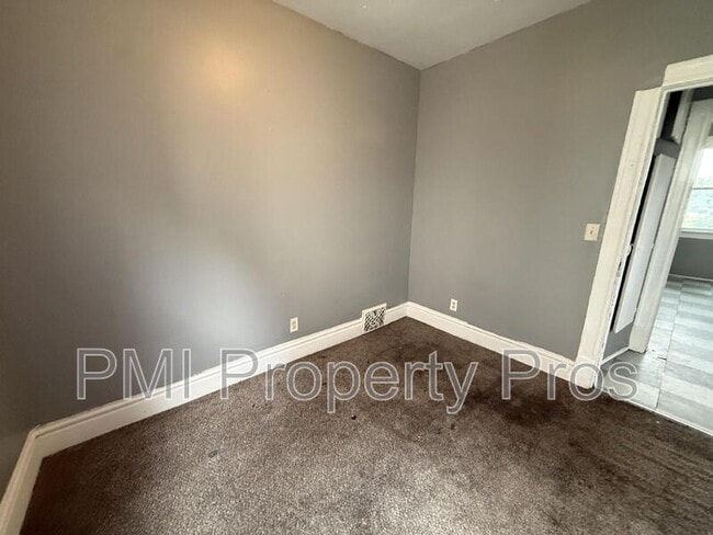 Building Photo - 1415 N 37th St
