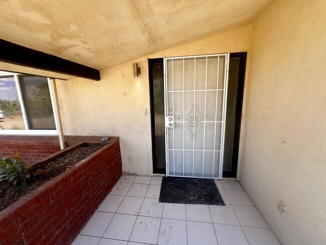 Building Photo - 56769 Joshua Dr
