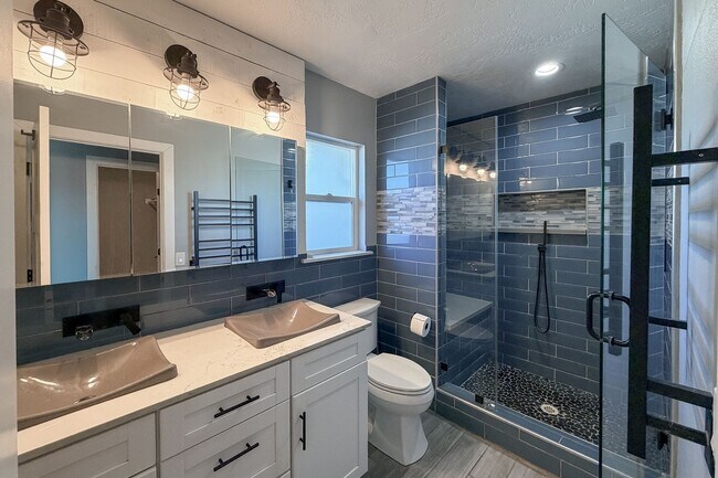 Building Photo - 4950 Nautilus St