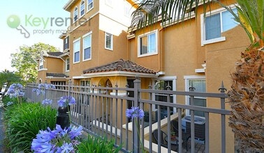 Building Photo - Townhouse in the heart of San Elijo Hills |  San Marcos