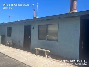 Building Photo - Desirable Unit in Quiet Community! Washer ...