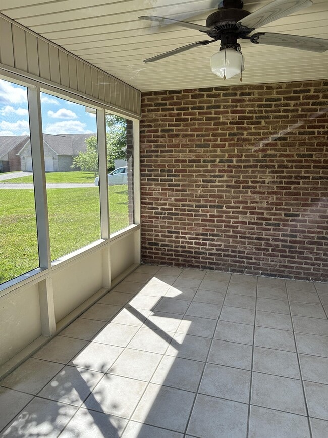 Building Photo - 1114 Mercer Dr