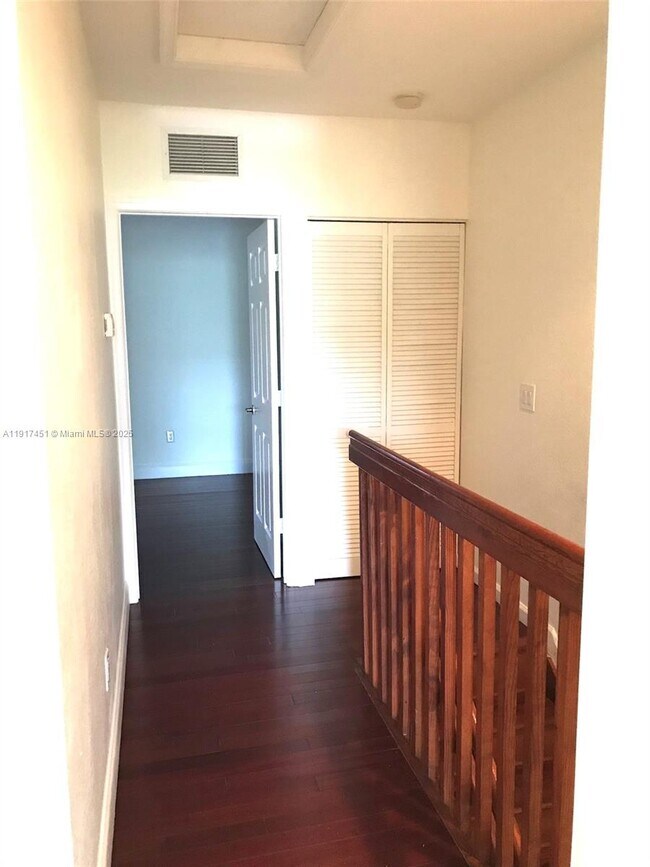 Building Photo - 8233 SW 25th Ct