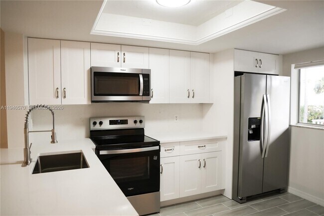 Building Photo - 2385 Naples Trace Cir