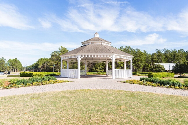 Building Photo - 345 Polaris Pl