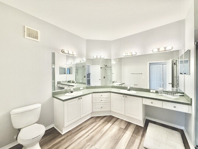 Building Photo - 2725 Via Cipriani