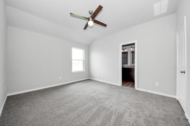 Building Photo - 288 Buckskin Dr