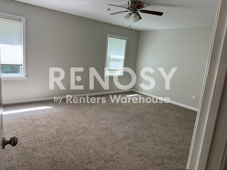 Building Photo - 9055 Carroll Manor Dr