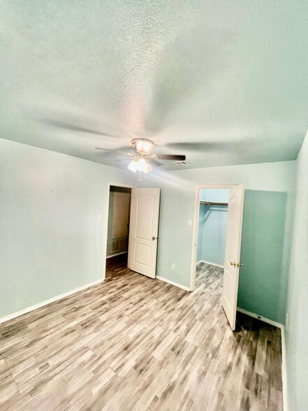 Building Photo - 7073 Wax Berry Dr