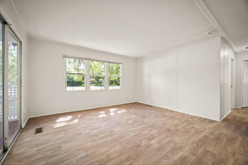 Building Photo - 1195 Harmony Dr S