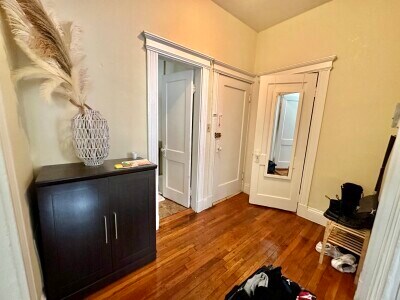 Building Photo - 83 Gordon St