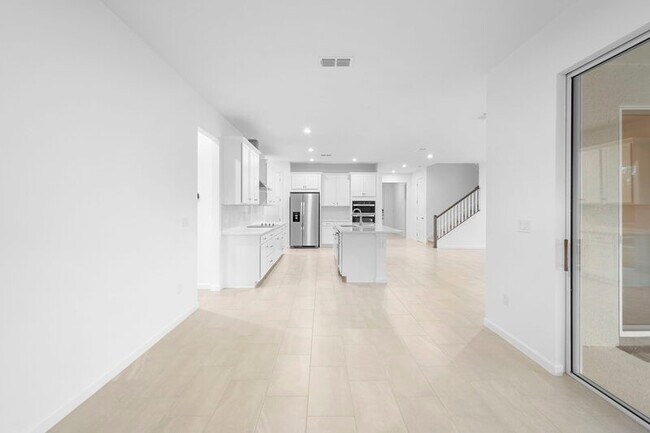Building Photo - 13053 Pergola Ave