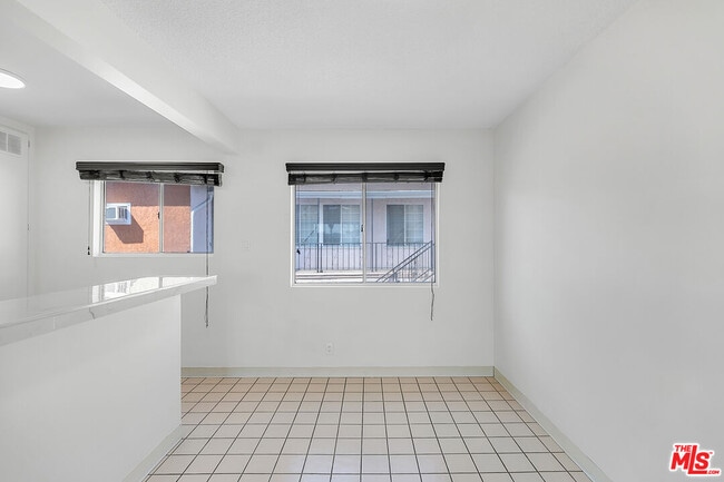 Building Photo - 5524 Elmer Ave