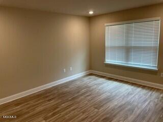Building Photo - 10073 Willow Leaf Dr