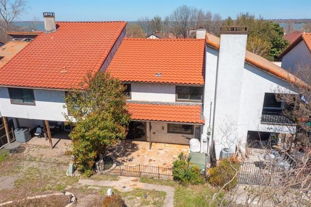 Building Photo - 3103 Lakeside Dr