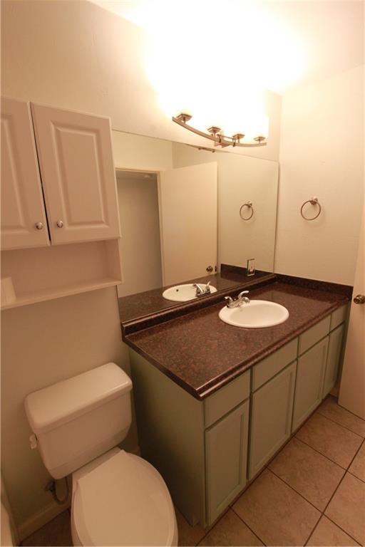 Building Photo - 2305 Wilke Dr