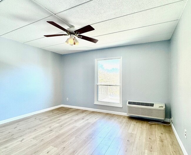 Building Photo - 147 Turner Rd