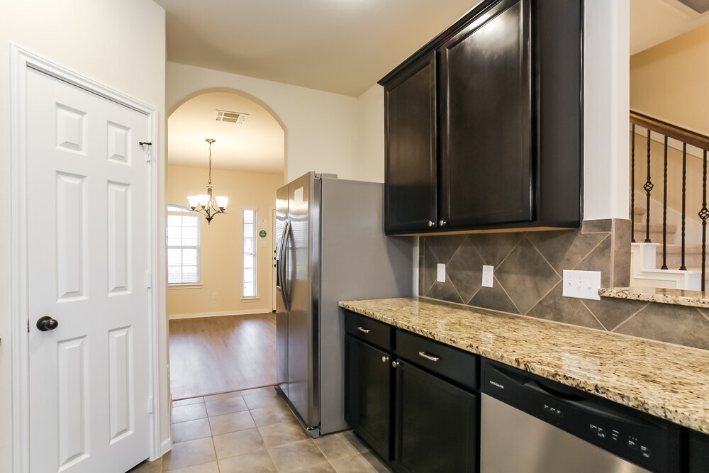 Building Photo - 9222 Chloe Dr
