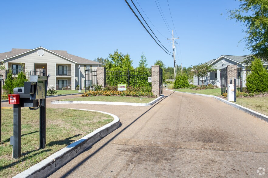 White Oak Estates 751 Glencross Dr Jackson MS 39206 Apartment Finder