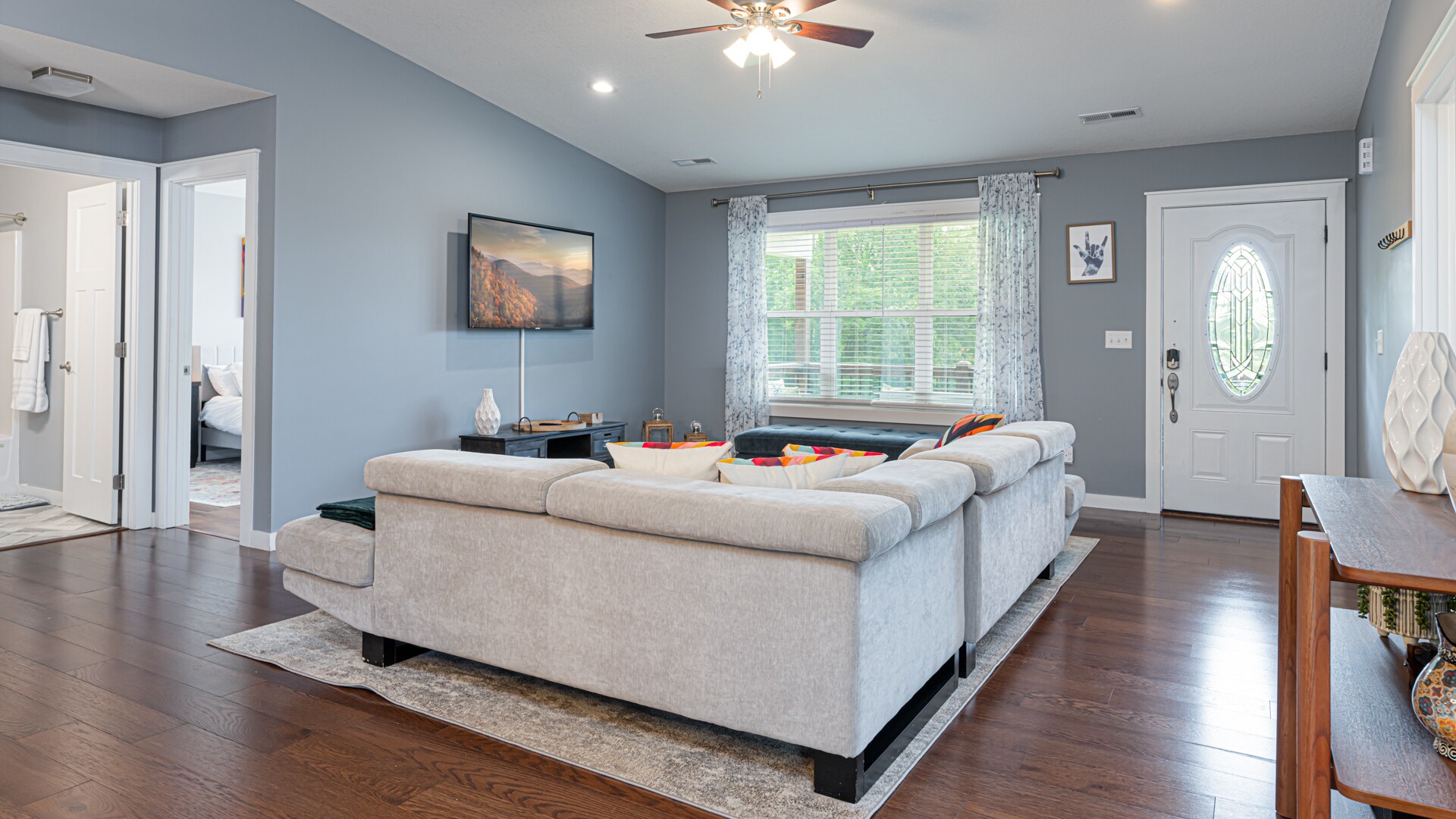 Building Photo - 664 Old Fort Rd