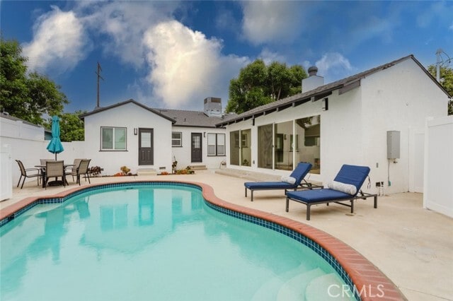 Building Photo - 6438 Lindley Ave